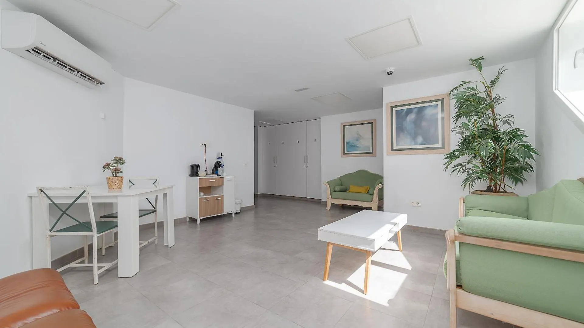 Apartamentos Elena Puerto del Carmen  España