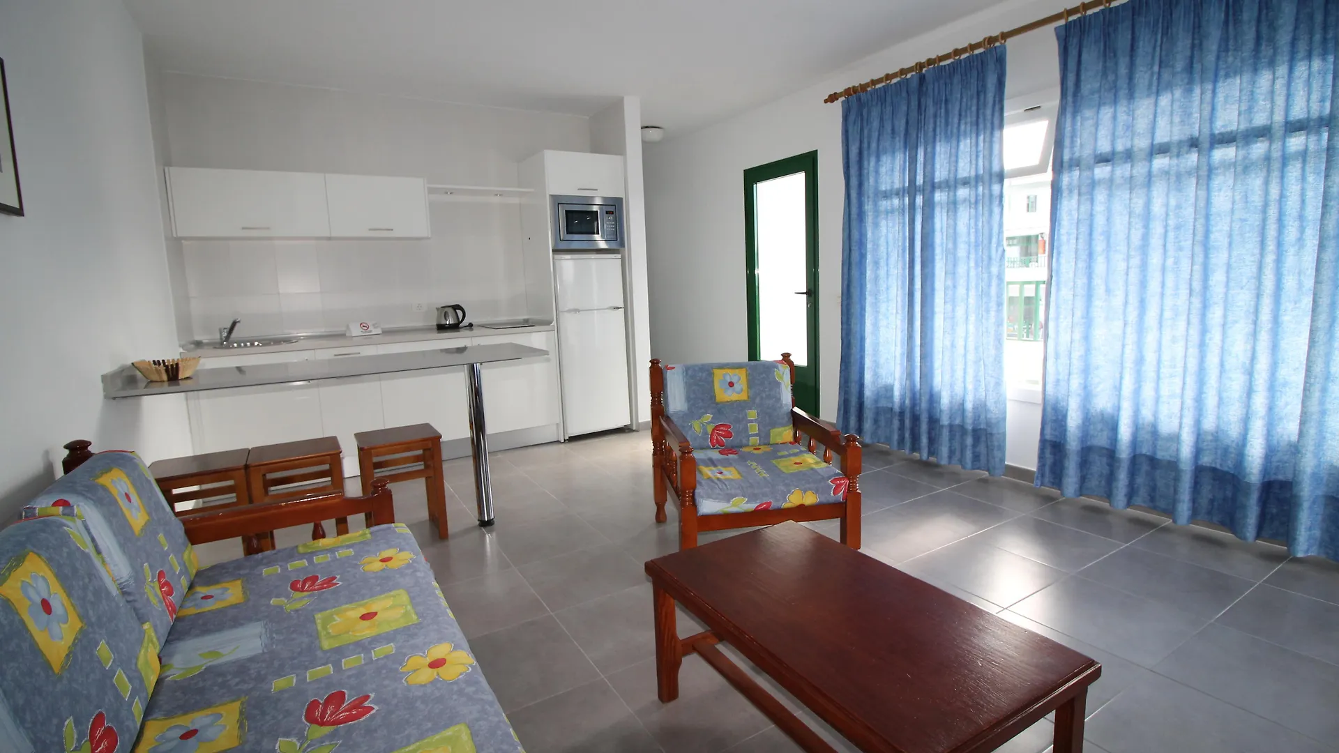 Apartamentos Elena Puerto del Carmen